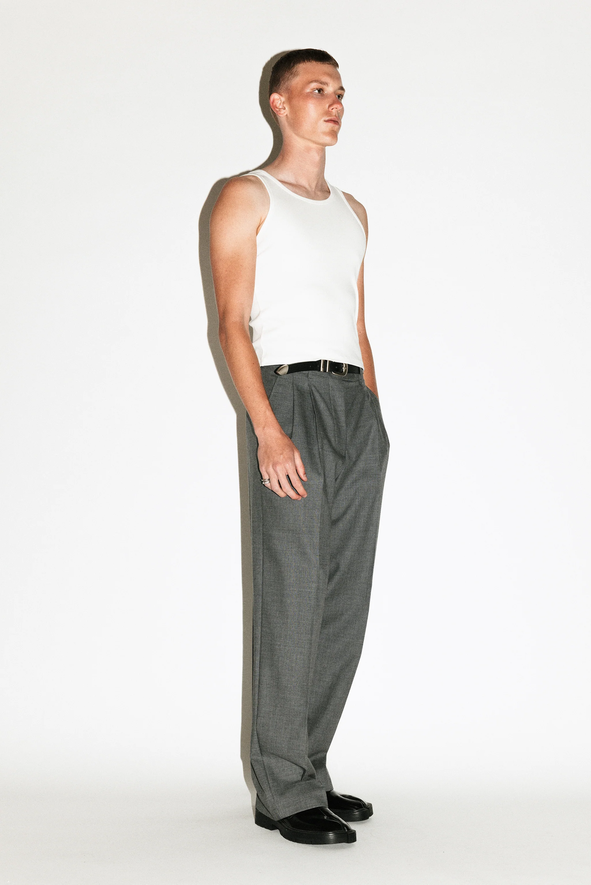 Dume Wide-Leg Ultra-Pleated Trouser - Image 22