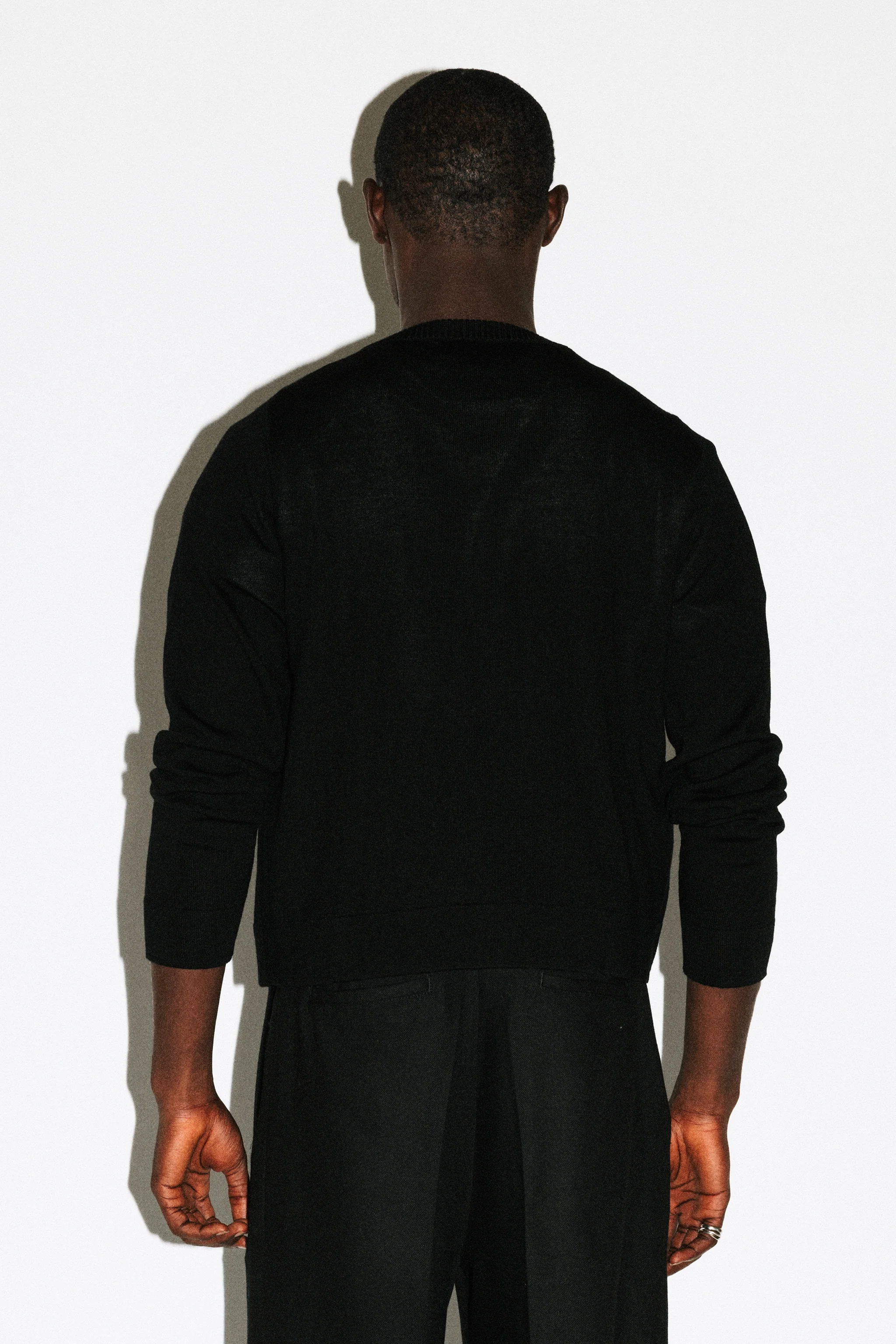 Hammer 90s Fit V-Neck Sweater - Image 4