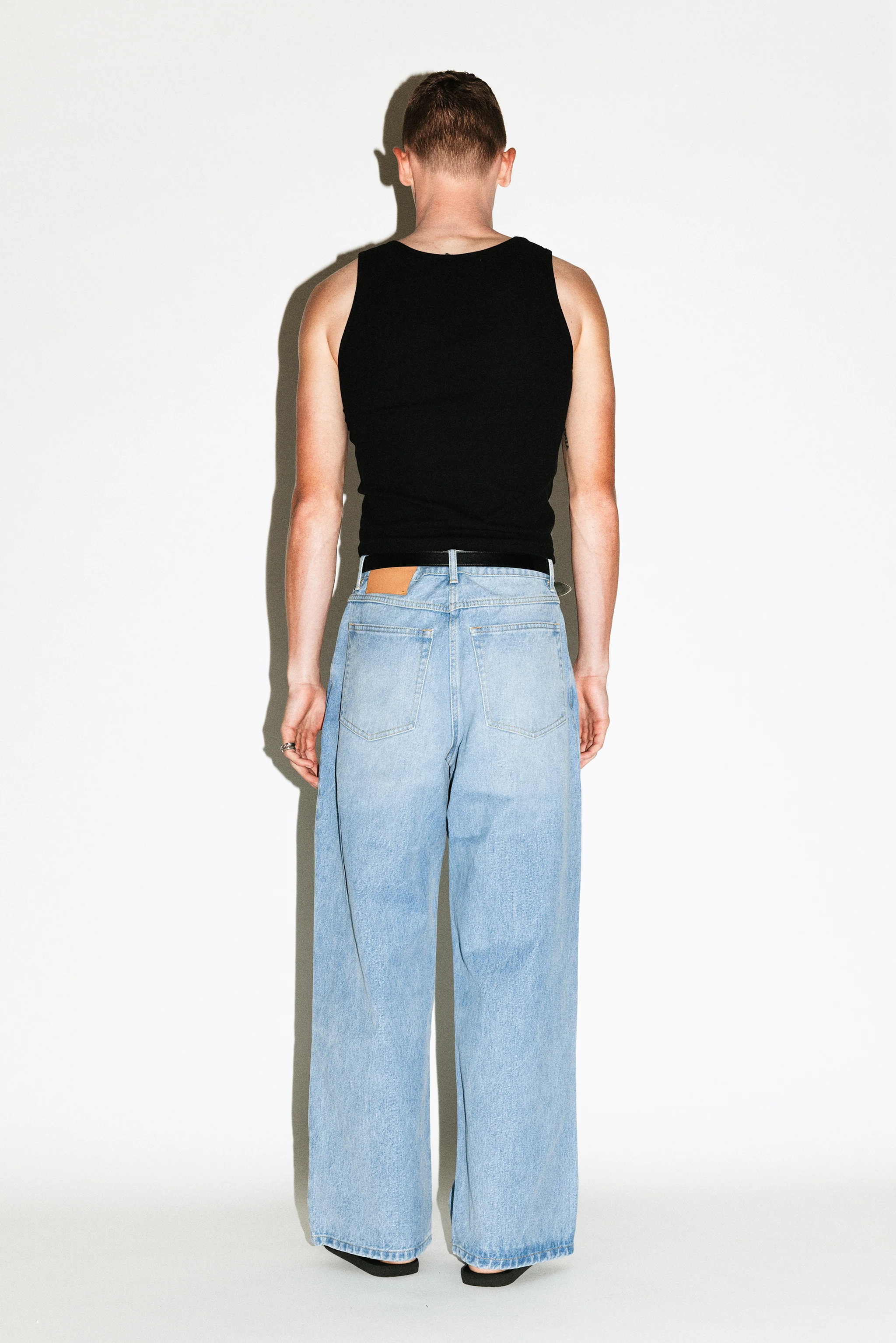 Laurel Relaxed Wide-Leg Jeans - Image 8
