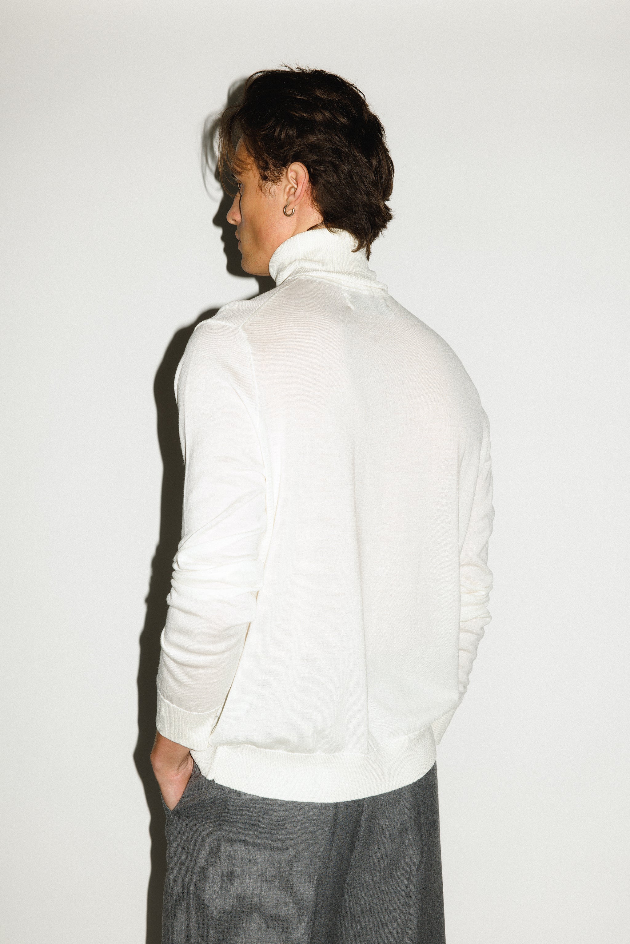 Norton Vintage-Fit Turtleneck - Image 10