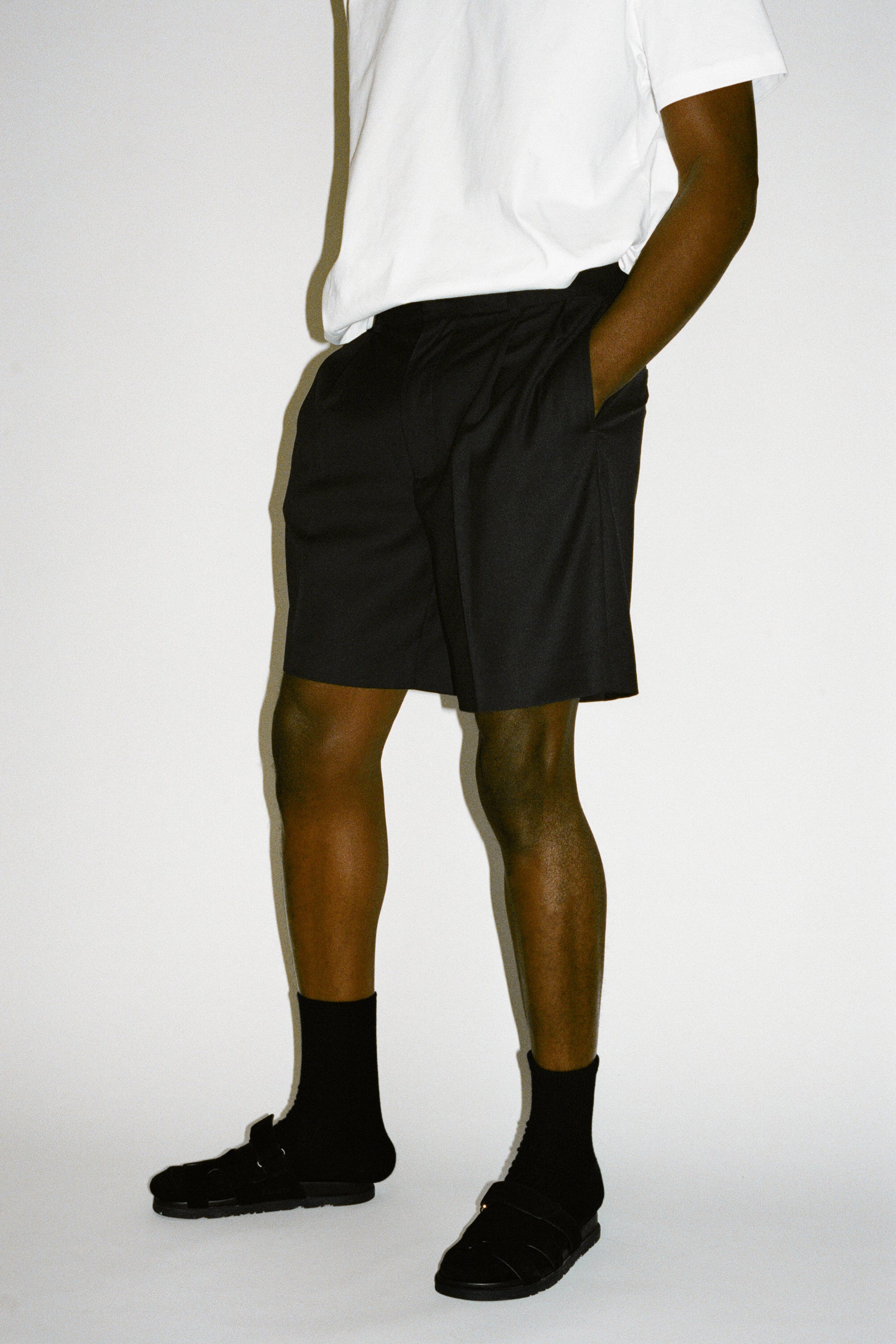 Villa Wide-Leg Tailored Shorts - Image 5